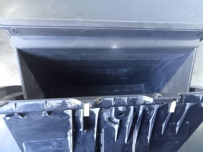 Recambio de guantera para toyota land cruiser (j15) basis referencia OEM IAM 5543360130  P2-A2-13