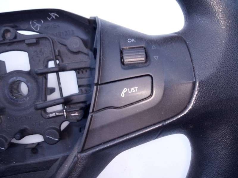 Recambio de volante para peugeot 208 access referencia OEM IAM 96750123ZD  E1-A4-2-2