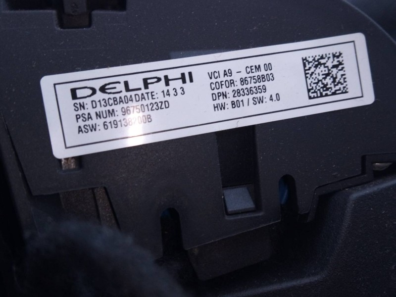 Recambio de volante para peugeot 208 access referencia OEM IAM 96750123ZD  E1-A4-2-2