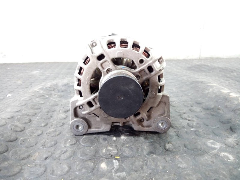 Recambio de alternador para renault clio iv dynamique referencia OEM IAM 231008593R  P3-B5-17-1