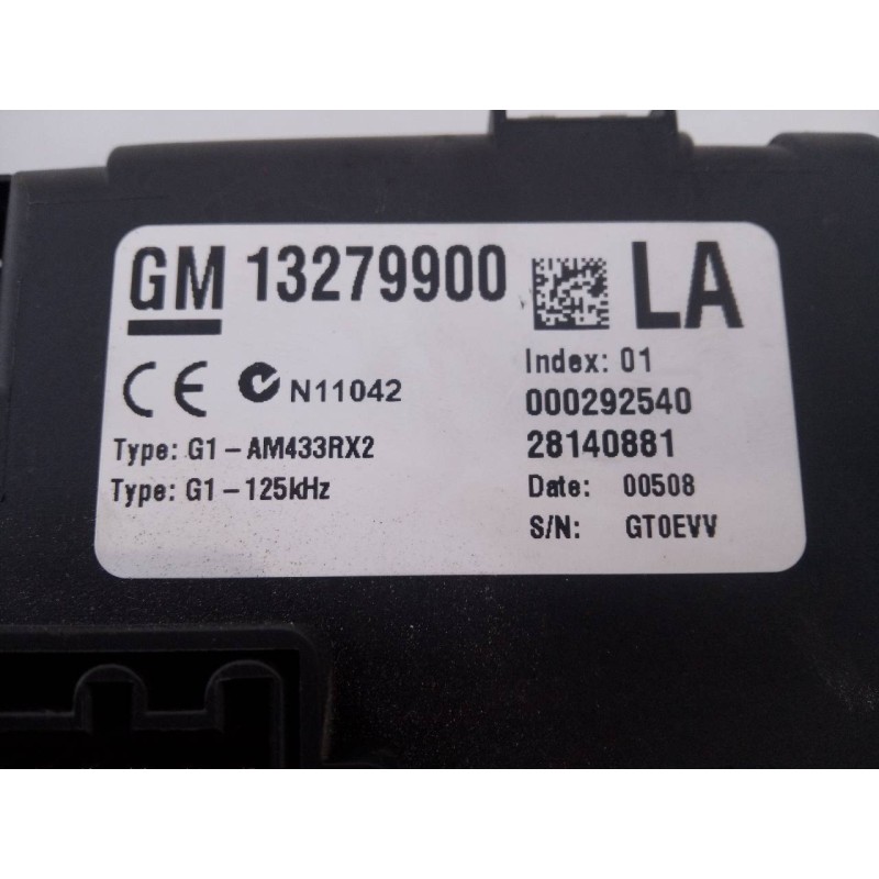 Recambio de caja reles / fusibles para opel corsa d cosmo referencia OEM IAM 13279900 28140881 E3-A5-18-2