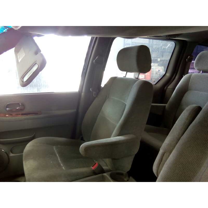 kia carnival del año 2004