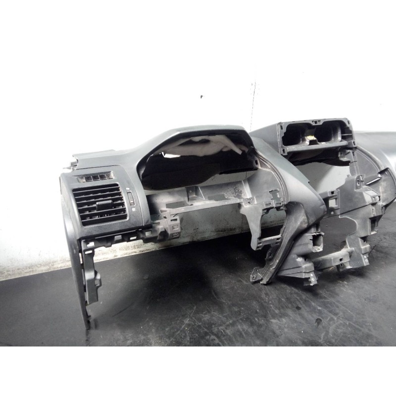 Recambio de salpicadero para toyota land cruiser (j15) basis referencia OEM IAM   P2-A1-28