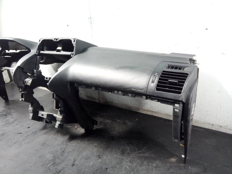 Recambio de salpicadero para toyota land cruiser (j15) basis referencia OEM IAM   P2-A1-28