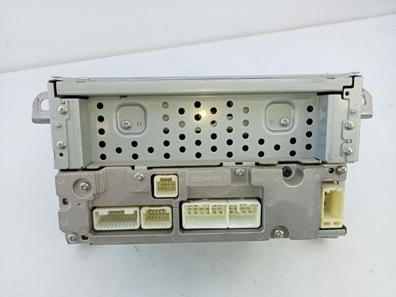 Recambio de sistema audio / radio cd para toyota land cruiser (j15) basis referencia OEM IAM 8612060D20  E3-B2-17-1