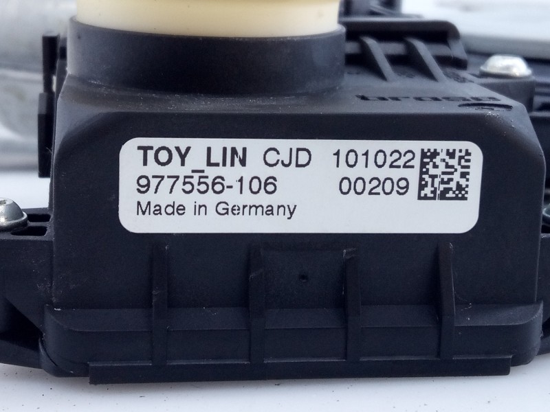 Recambio de elevalunas trasero izquierdo para toyota avensis cross sport (t27) advance referencia OEM IAM 8570102010 977556106 E