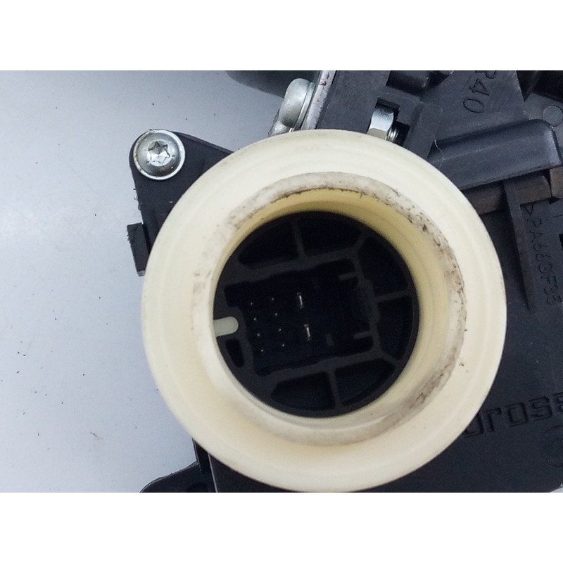 Recambio de elevalunas trasero izquierdo para toyota avensis cross sport (t27) advance referencia OEM IAM 8570102010 977556106 E