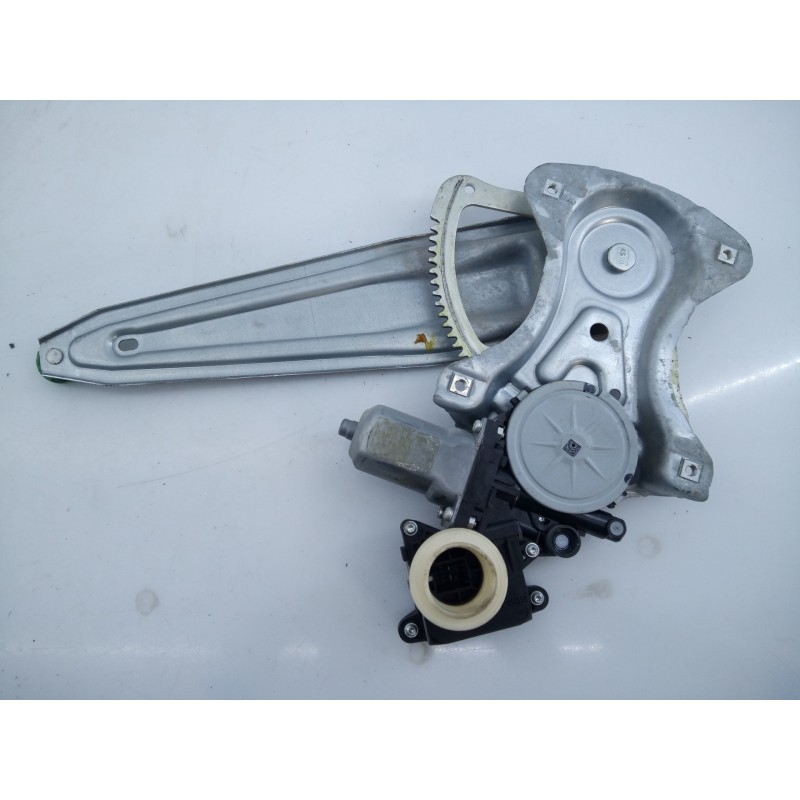 Recambio de elevalunas trasero izquierdo para toyota avensis cross sport (t27) advance referencia OEM IAM 8570102010 977556106 E