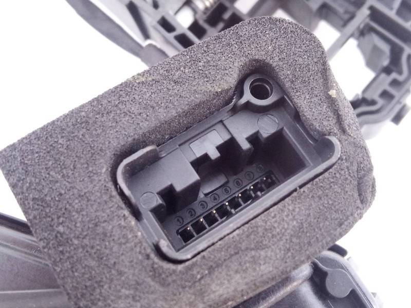 Recambio de cerradura puerta delantera derecha para seat ateca (kh7) fr go 4drive referencia OEM IAM B6C5TB837016C  E1-B6-48-2