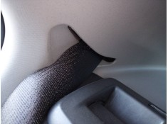 CINTURON SEGURIDAD TRASERO DERECHO 