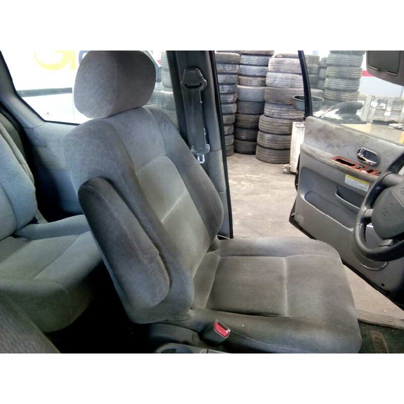 kia carnival del año 2004