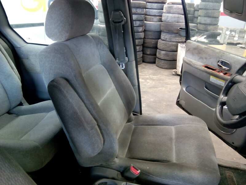 kia carnival del año 2004