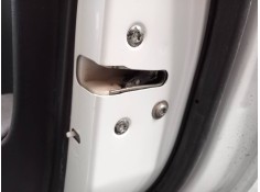 CERRADURA PUERTA TRASERA DERECHA 