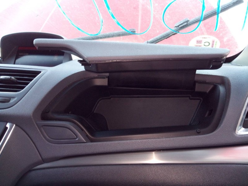 Recambio de guantera para opel mokka x excellence referencia OEM IAM   