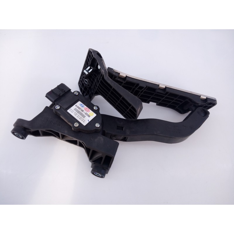 Recambio de pedal acelerador para hyundai i40 style referencia OEM IAM KJA0214D3Z200  E3-A3-39-2
