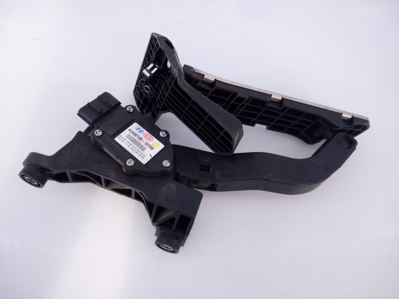 Recambio de pedal acelerador para hyundai i40 style referencia OEM IAM KJA0214D3Z200  E3-A3-39-2