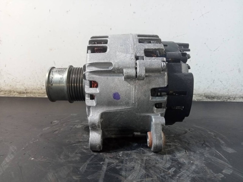 Recambio de alternador para volkswagen t-roc sport referencia OEM IAM 05E903026Q  P3-B6-2-4