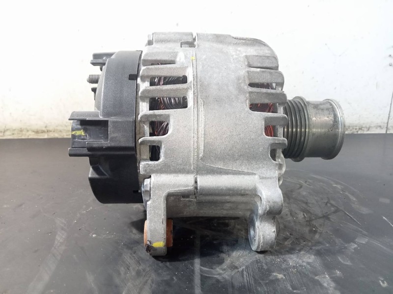 Recambio de alternador para volkswagen t-roc sport referencia OEM IAM 05E903026Q  P3-B6-2-4