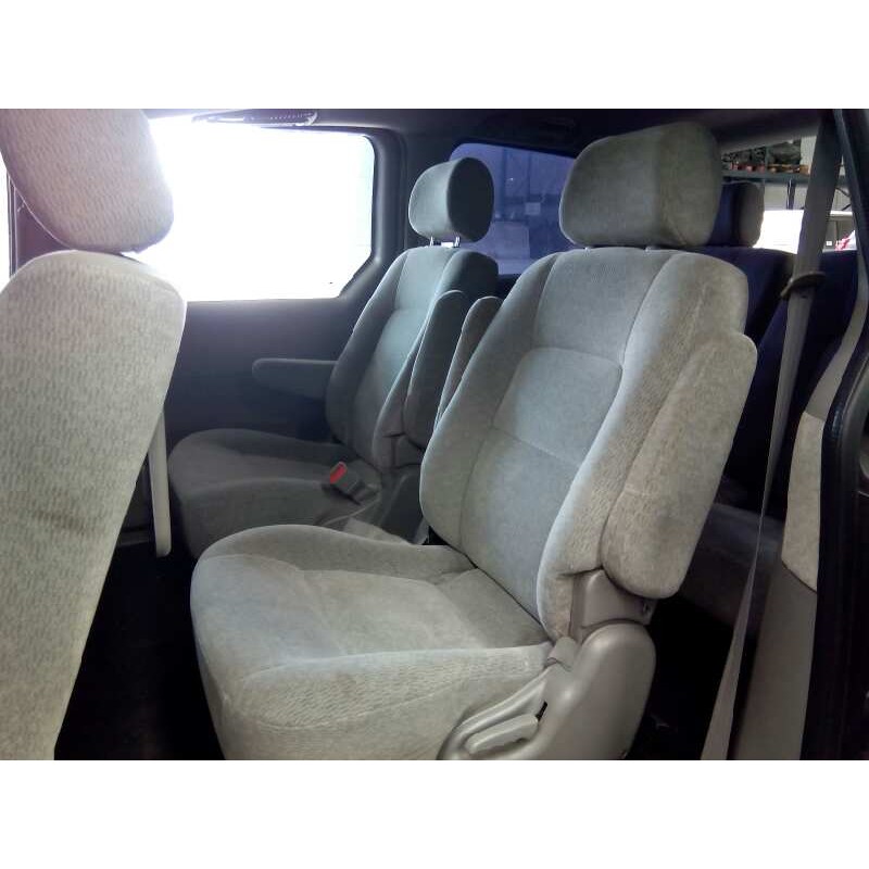 kia carnival del año 2004