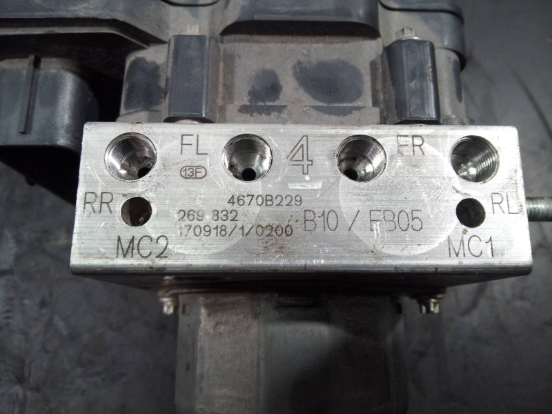 Recambio de abs para mitsubishi space star (a00) kaiteki referencia OEM IAM 4670B229 17091810200 P3-A8-19-3