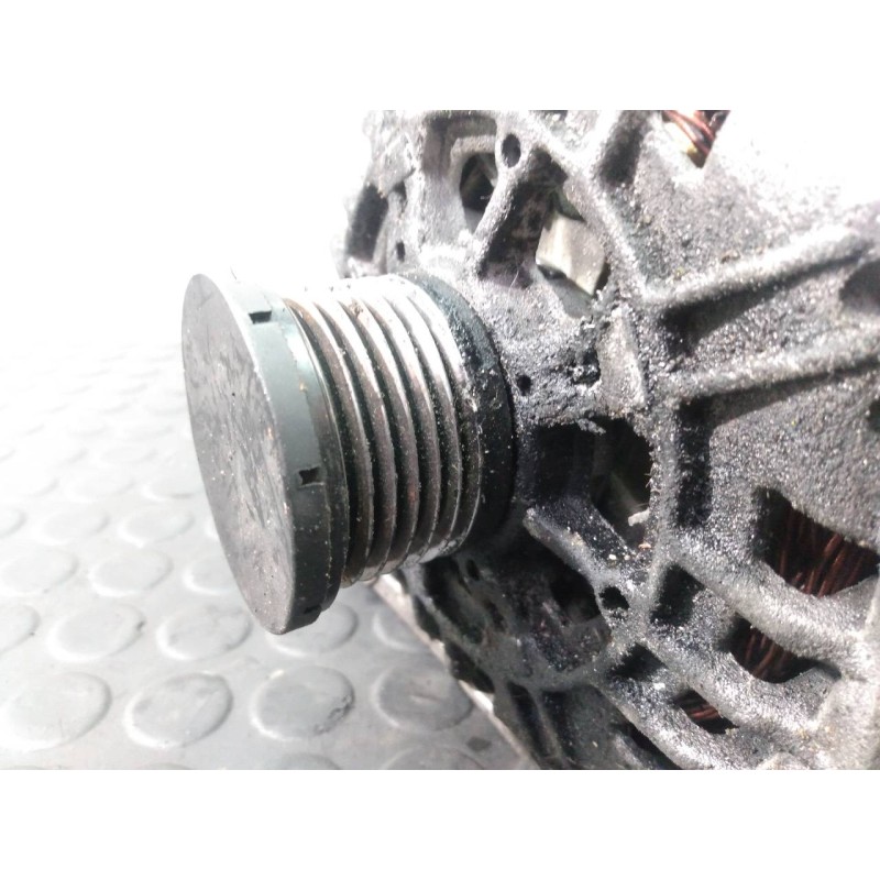 Recambio de alternador para renault trafic caja cerrada (ab 4.01) referencia OEM IAM 2542653  P3-B5-5-3