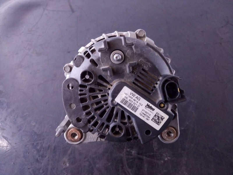 Recambio de alternador para seat ateca (kh7) xcellence referencia OEM IAM 04L903021D 118497254 P3-B5-4-2