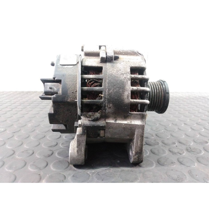Recambio de alternador para renault trafic caja cerrada (ab 4.01) referencia OEM IAM 2542653  P3-B5-5-3
