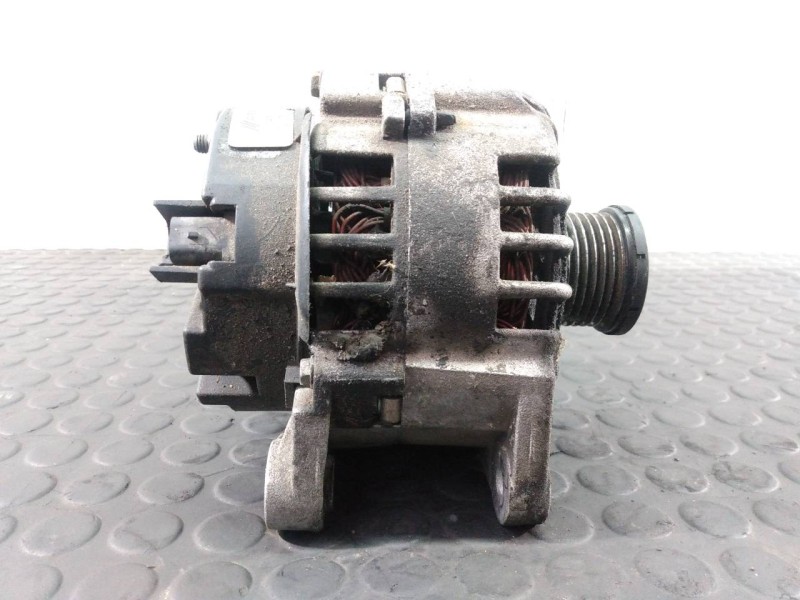 Recambio de alternador para renault trafic caja cerrada (ab 4.01) referencia OEM IAM 2542653  P3-B5-5-3