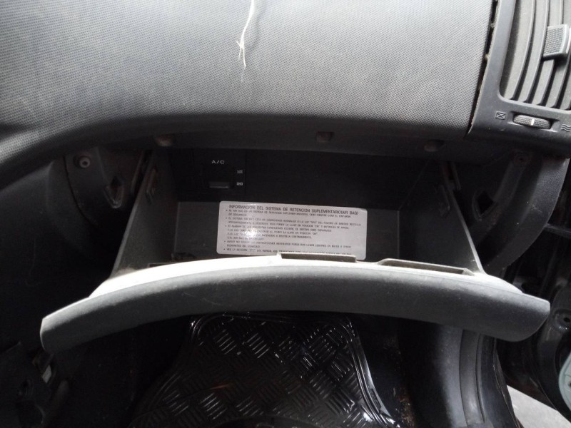 Recambio de guantera para hyundai i30 style referencia OEM IAM   