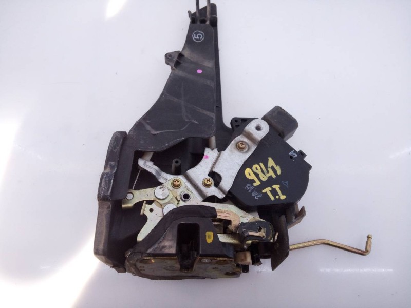 Recambio de cerradura puerta trasera izquierda para toyota rav 4 (a2) 2.0 luna 4x4 (2003) referencia OEM IAM   E2-B4-14-1