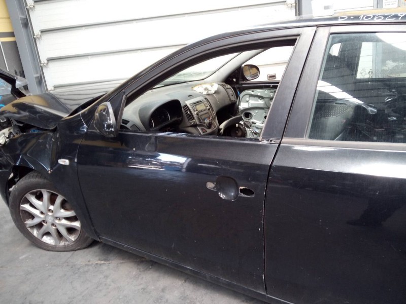 Recambio de puerta delantera izquierda para hyundai i30 style referencia OEM IAM   