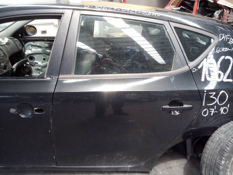 Recambio de puerta trasera izquierda para hyundai i30 style referencia OEM IAM   