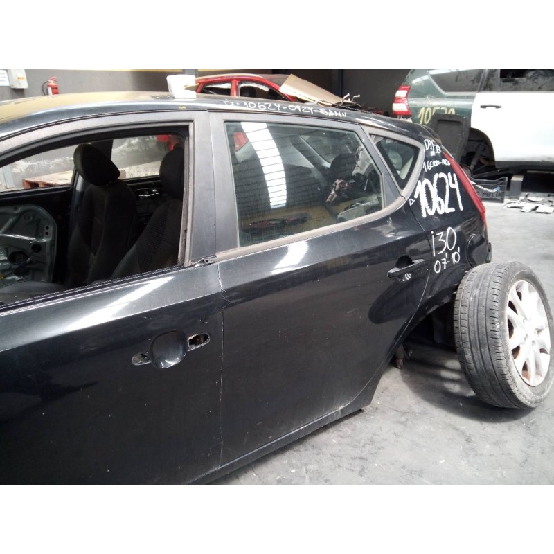 Recambio de puerta trasera izquierda para hyundai i30 style referencia OEM IAM   