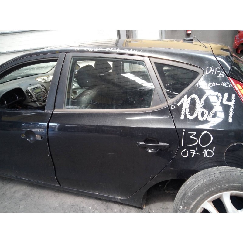 Recambio de puerta trasera izquierda para hyundai i30 style referencia OEM IAM   