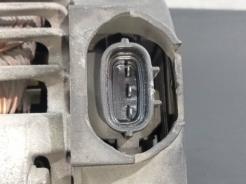 Recambio de alternador para kia carens ( ) drive referencia OEM IAM 373002A850 2611067 P3-B6-8-1