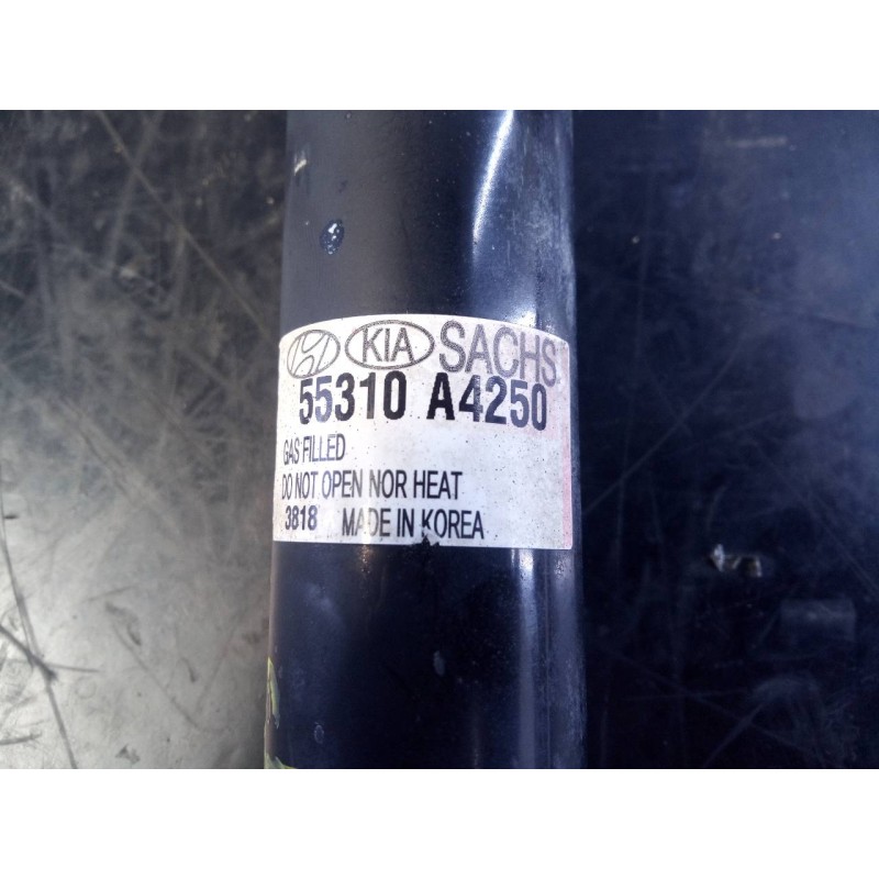 Recambio de amortiguador trasero izquierdo para kia carens ( ) drive referencia OEM IAM 55310A4250  P1-B4-8
