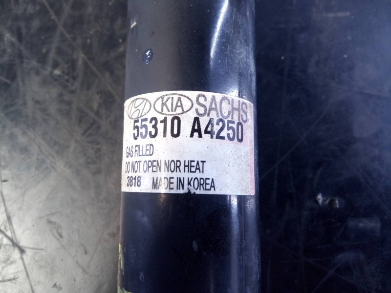 Recambio de amortiguador trasero izquierdo para kia carens ( ) drive referencia OEM IAM 55310A4250  P1-B4-8