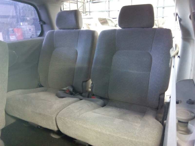 kia carnival del año 2004