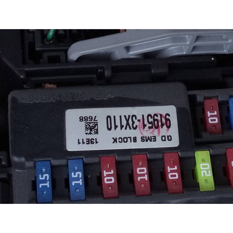 Recambio de caja reles / fusibles para kia carens ( ) drive referencia OEM IAM 919513X110  