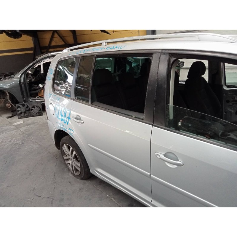 Recambio de puerta trasera derecha para volkswagen touran (1t2) advance referencia OEM IAM   