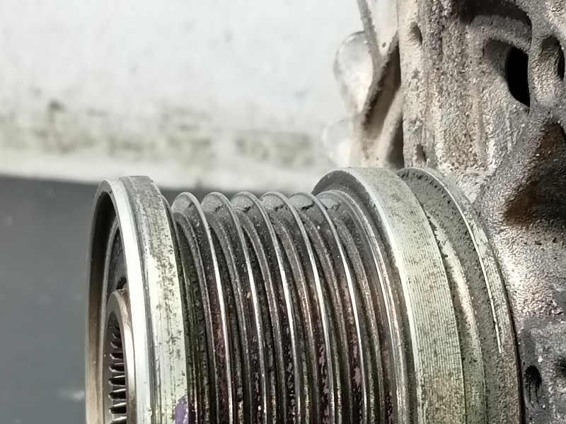 Recambio de alternador para audi a5 sportback (8t) 2.0 tdi (140kw) referencia OEM IAM 04L903017A  P3-B5-14-1