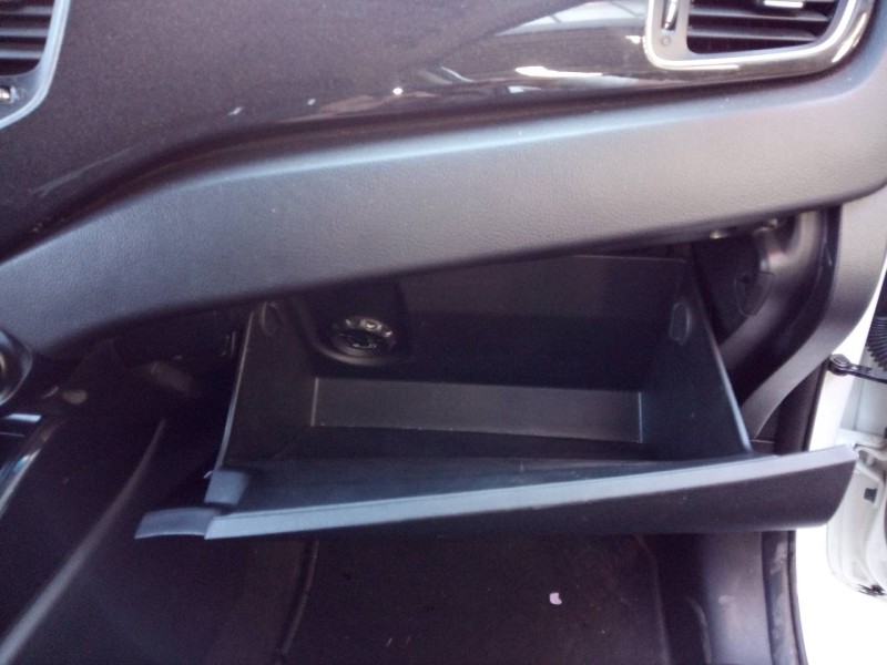 Recambio de guantera para kia carens ( ) drive referencia OEM IAM   