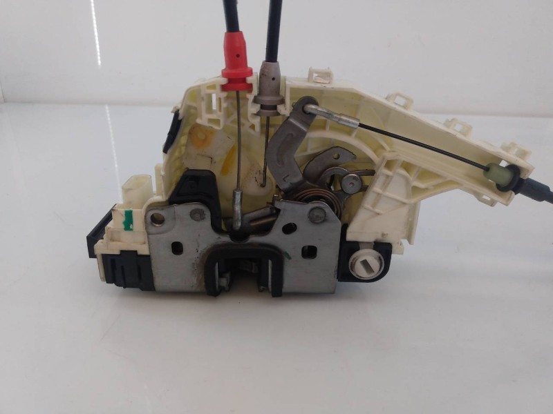 Recambio de cerradura puerta trasera izquierda para fiat 500 x (334) pop referencia OEM IAM A046465  E3-B4-13-2