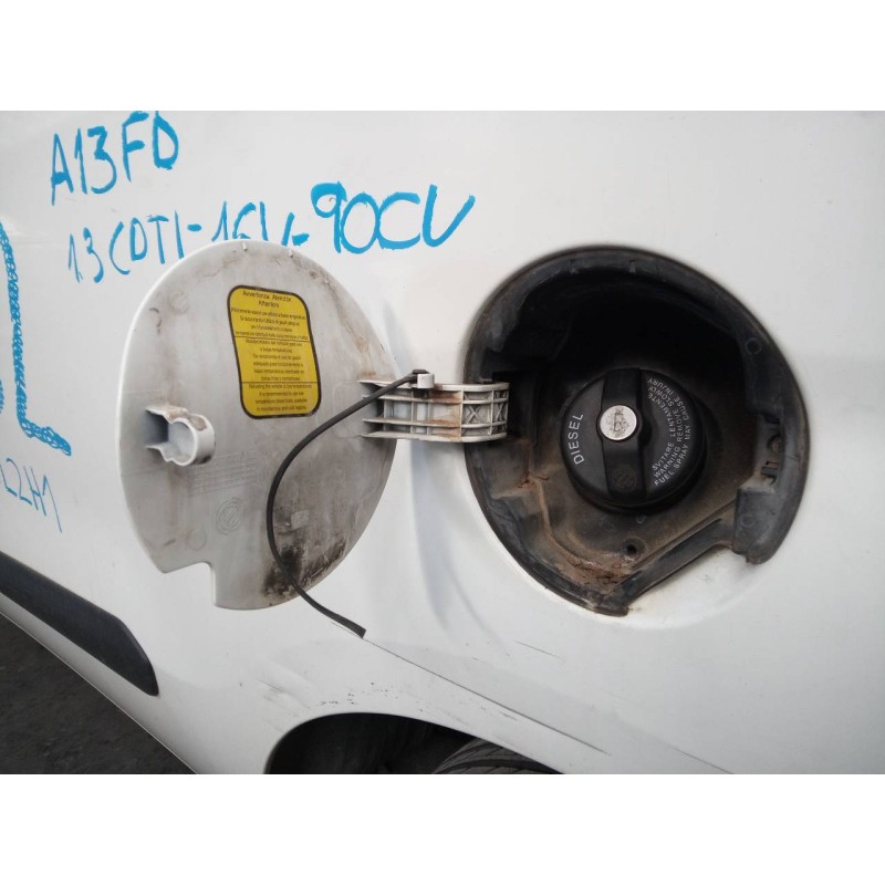 Recambio de tapa exterior combustible para opel combo d kasten l2h1 2,4t referencia OEM IAM   