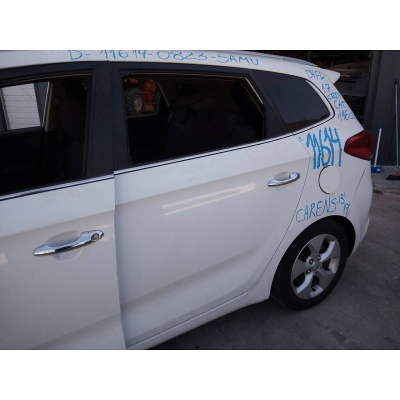 Recambio de puerta trasera izquierda para kia carens ( ) drive referencia OEM IAM   