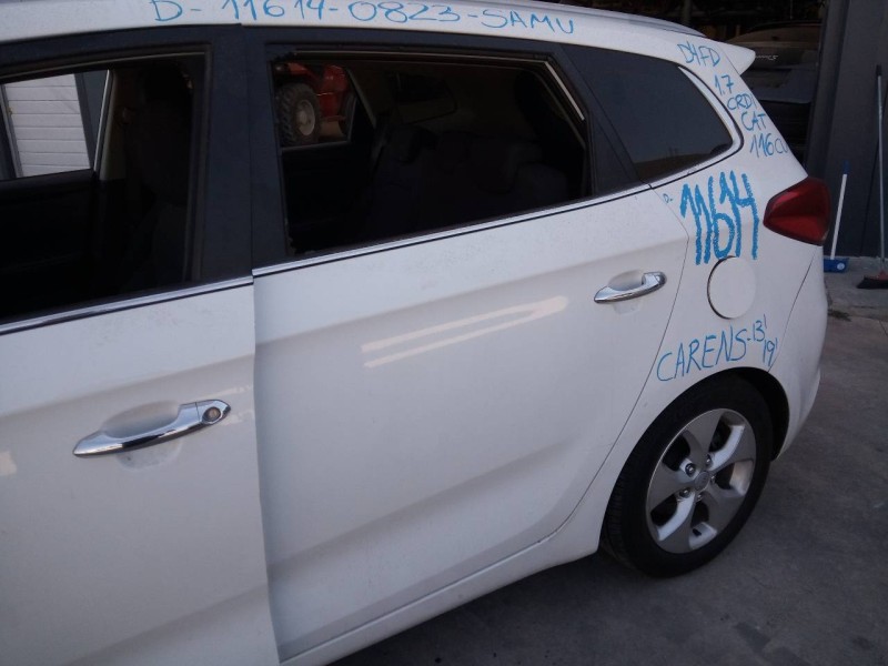 Recambio de puerta trasera izquierda para kia carens ( ) drive referencia OEM IAM   