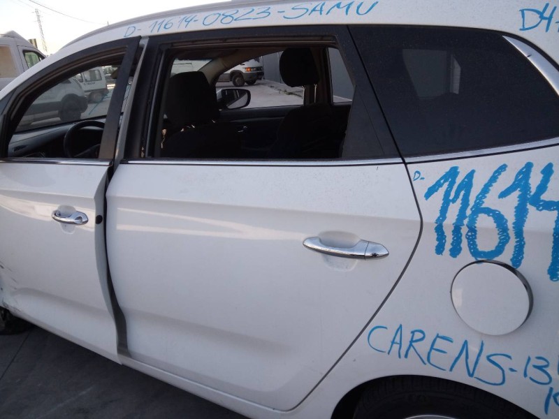 Recambio de puerta trasera izquierda para kia carens ( ) drive referencia OEM IAM   