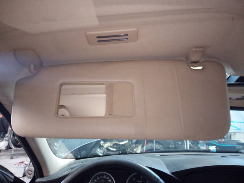 Recambio de parasol izquierdo para bmw serie 5 berlina (e60) 520d referencia OEM IAM   