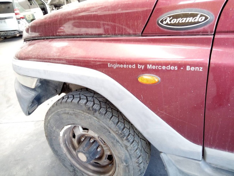 Recambio de aleta delantera izquierda para ssangyong korando 2.9 d referencia OEM IAM   