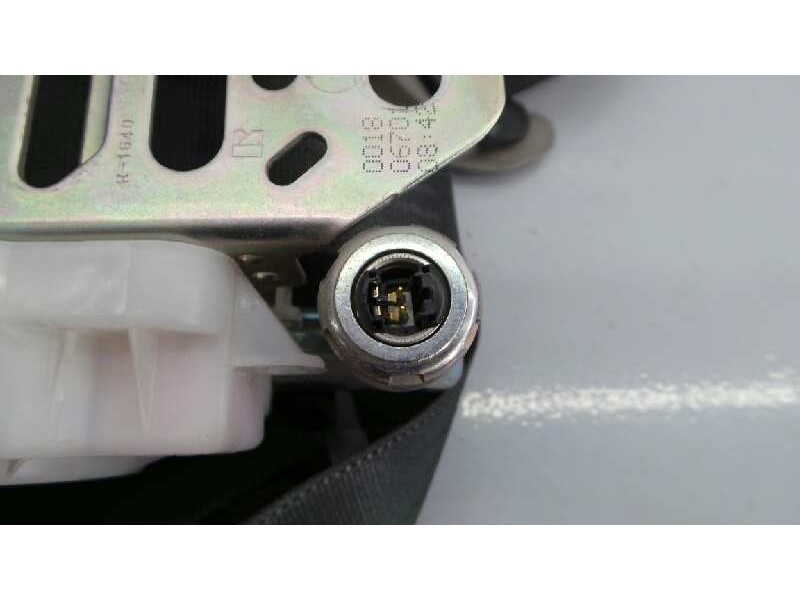 Recambio de cinturon seguridad delantero derecho para toyota rav 4 (a3) executive referencia OEM IAM 4800195 7Q1410P E2-B4-9-2
